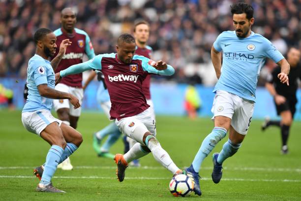 纳乔迅速的 纳乔迅速的